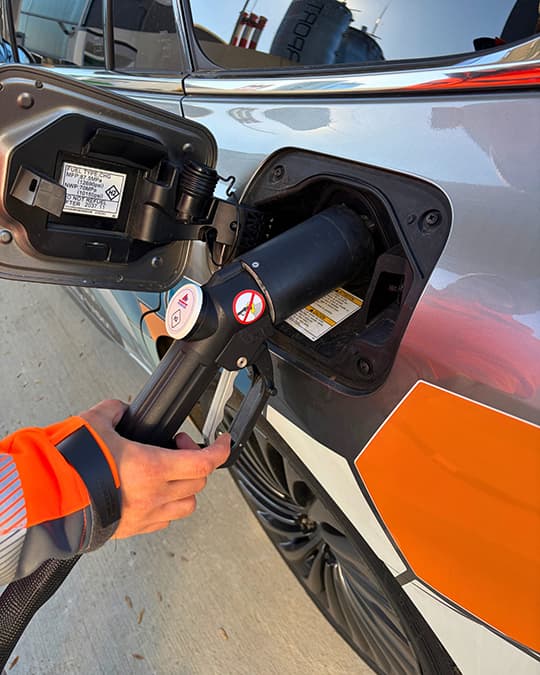 8. Hebel lösen & Zapfpistole abziehen